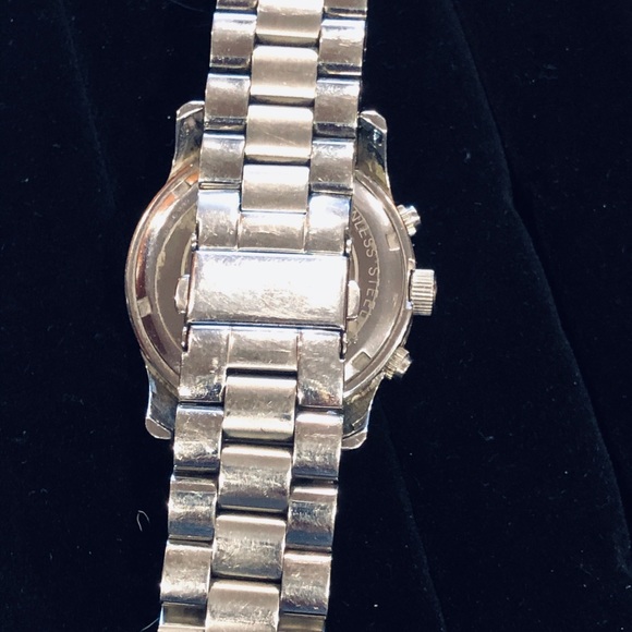 Watch - Picture 3 of 4